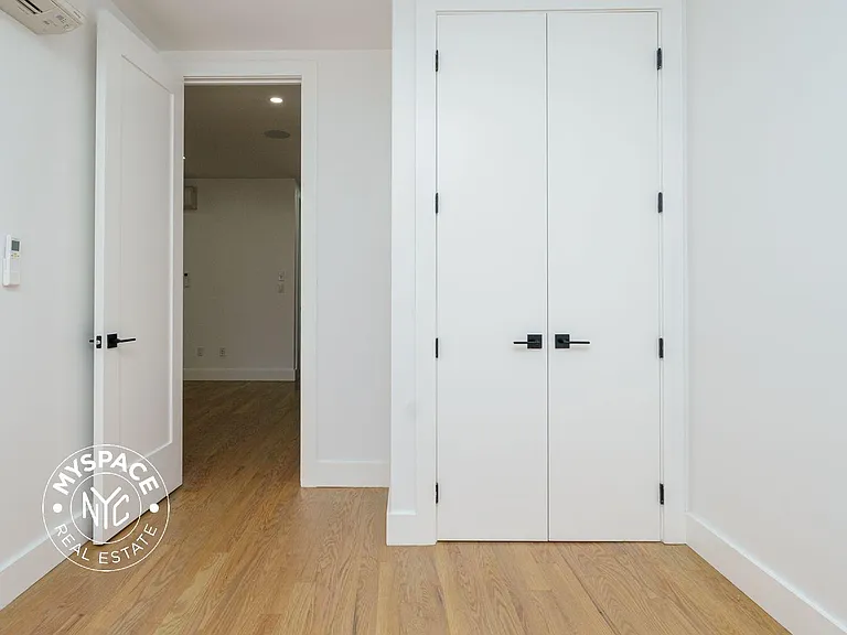 581 Ocean Pkwy #6B — Photo 6