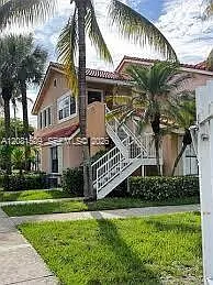 Biscayne Beach Club Condo — Photo 2