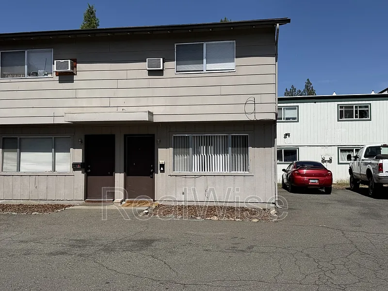 2 bed, 1.5 bath, 1000 sqft, $1,195 — Photo 1