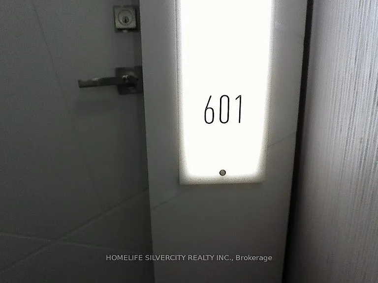 12 York St #601 — Photo 2