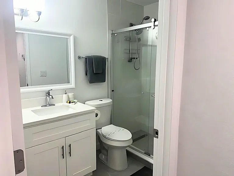 11588 Westwood Blvd — Photo 12