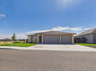 2675 Friesian Ct, West Richland, WA 99353