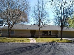 1504 E 17th St, Georgetown, TX 78626