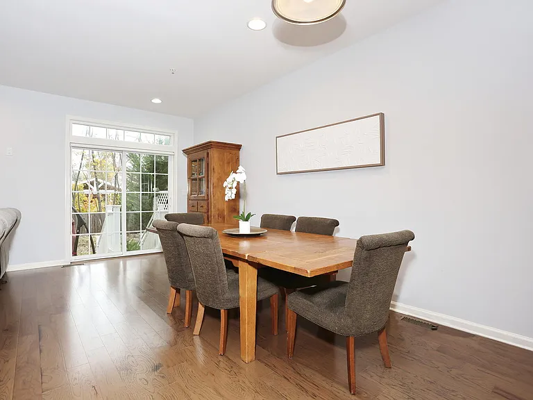 4 Masterson Ct — Photo 11
