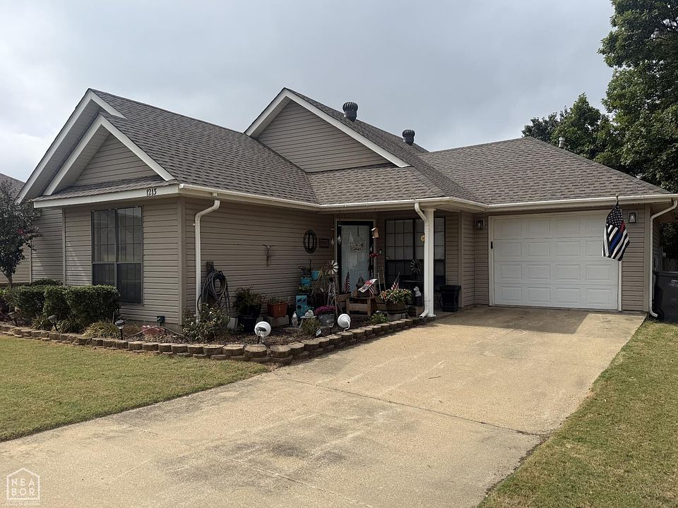 1st image of 1213 Hemingway Cir