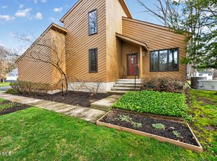 10 Durham Way, Clifton Park, NY 12065
