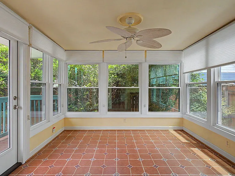 234 Washington St — Photo 10