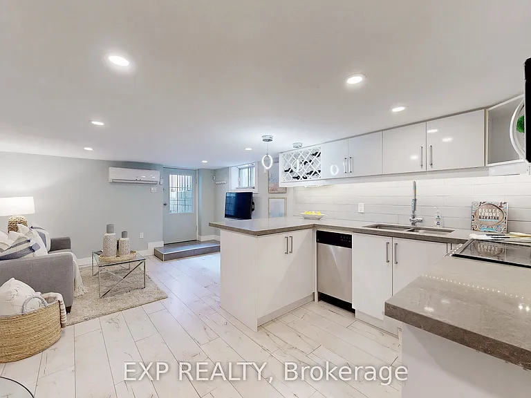 122 Parkmount Rd #D — Photo 5