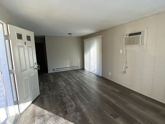 3rd image of 2908 Lawnridge Ct APT D