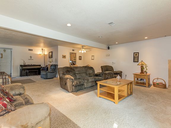 4th image of 8242 Holder St