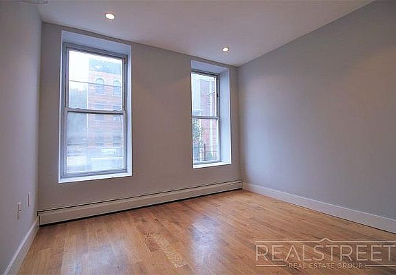 3rd image of 491 Tompkins Ave