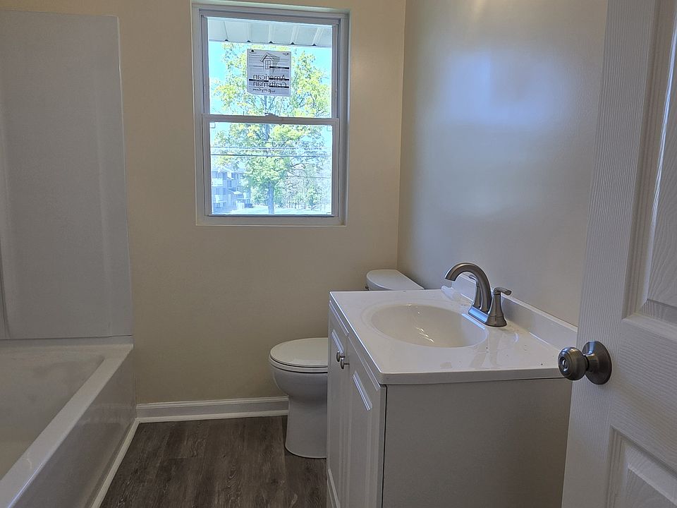 1st image of 550 Walton Ave