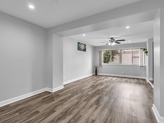 5th image of 529 Yosemite Ct
