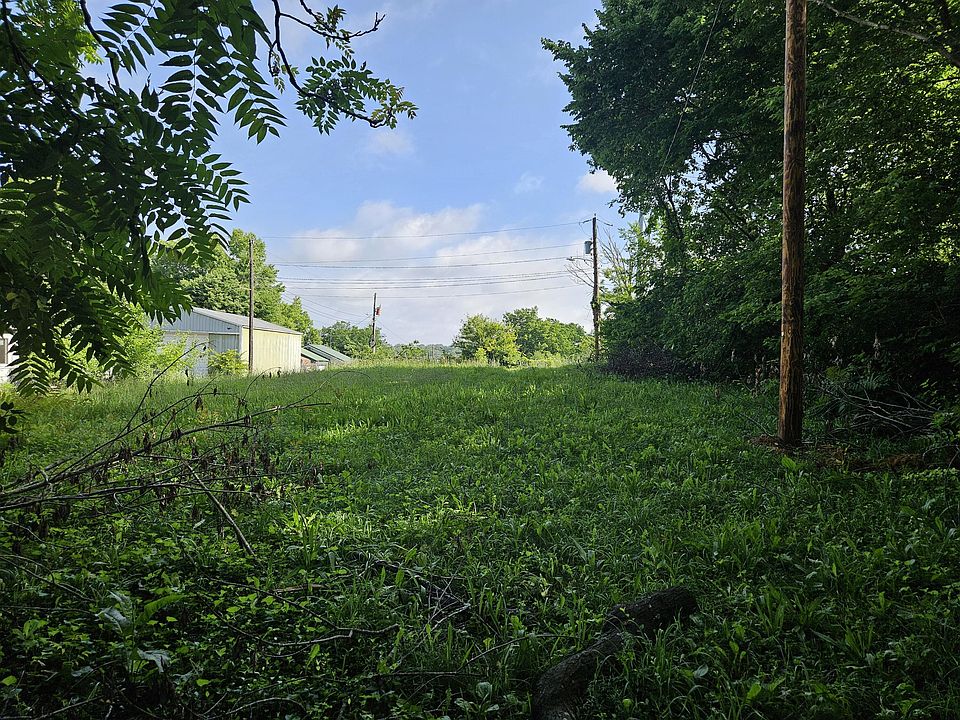 2nd image of 401 E Webster Avenue
