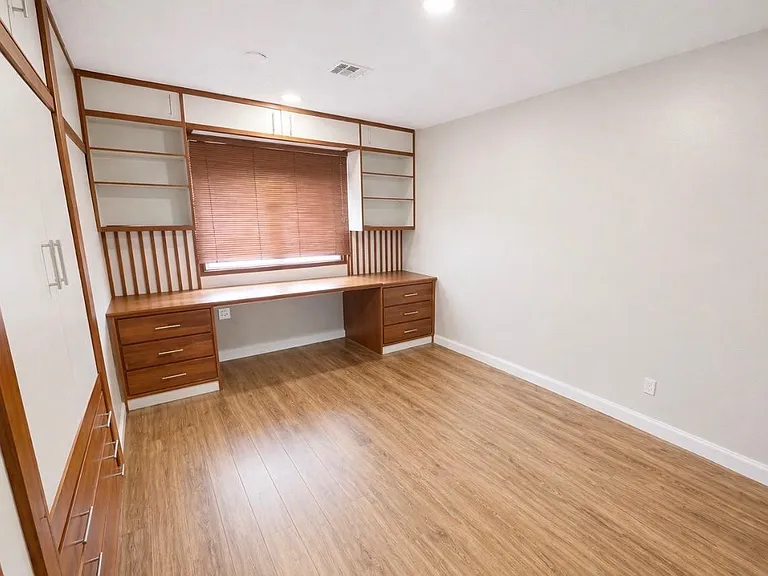 1237 E Riviera Dr — Photo 15
