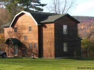 14 Virginias Path, Ticonderoga, NY 12883