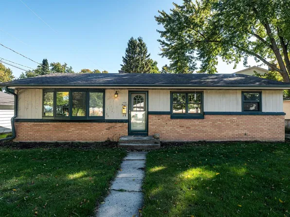N39W6631 Jackson STREET, Cedarburg, WI 53012