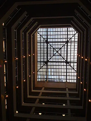 Rented by KVNY Soho | media 15