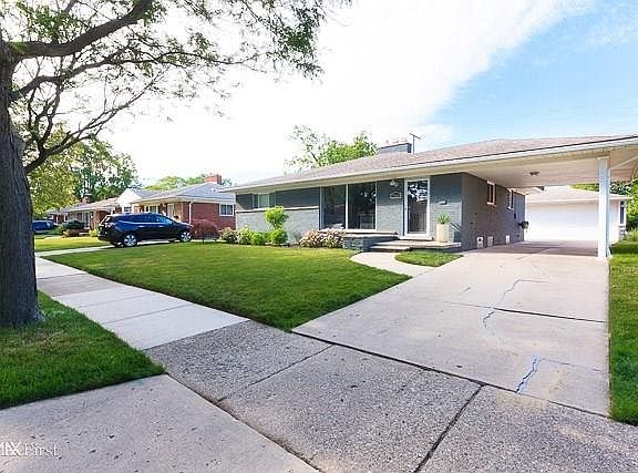3rd image of 23160 Norcrest Dr