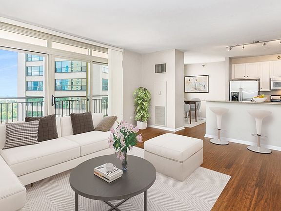 3rd image of 1111 S Wabash Ave APT 1704