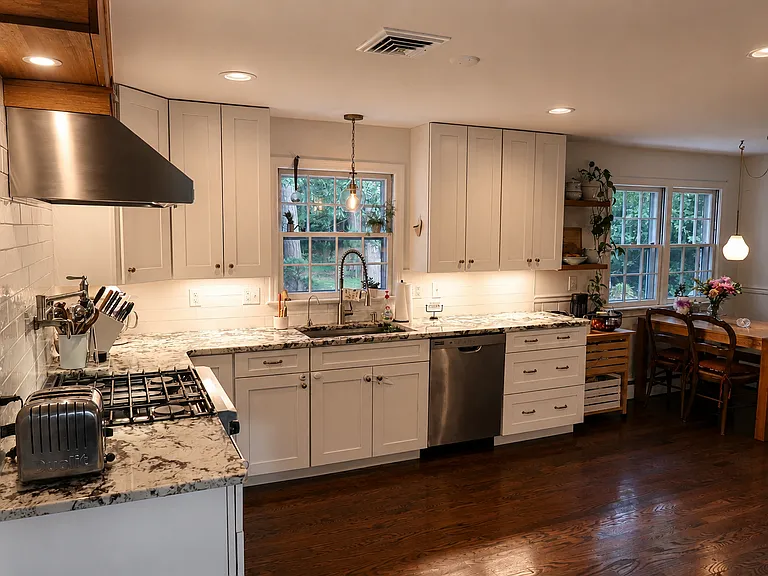 1705 Whitethorne Rd — Photo 7