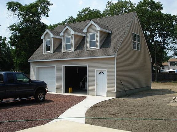 New 2 1/2 car garage