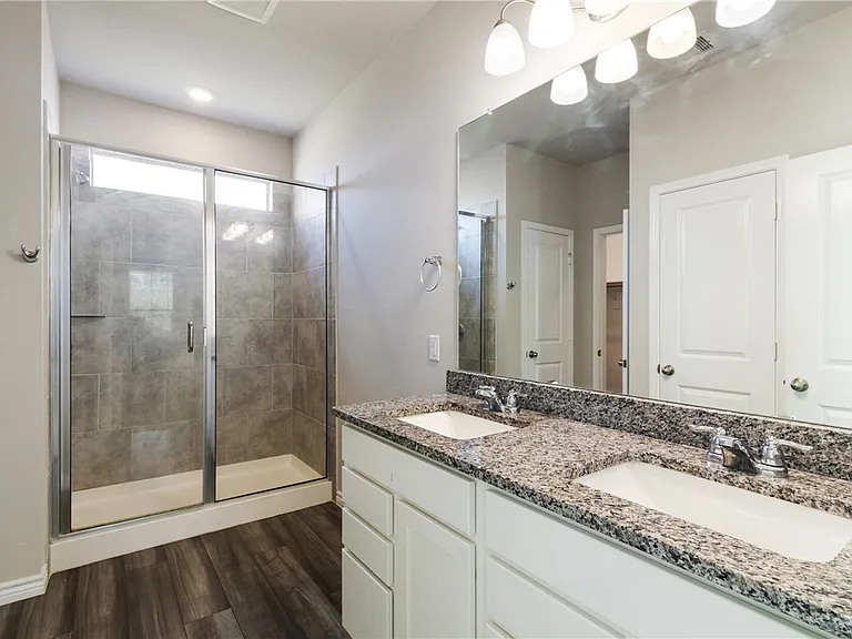 1160 Verona Dr — Photo 15