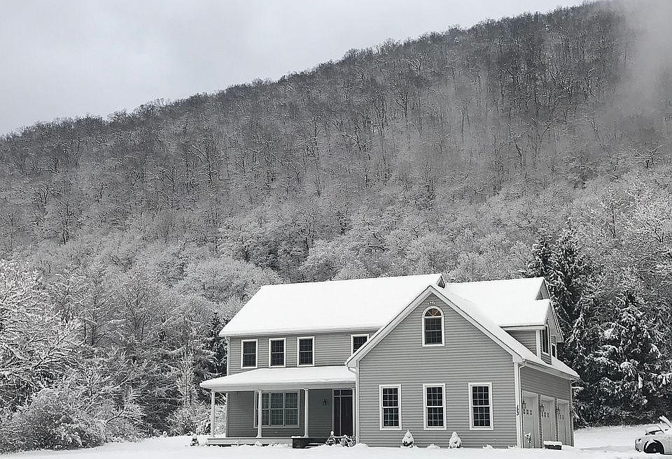 2nd image of 123 Paper Mill Rd