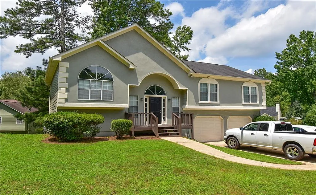 3 bed, 2.0 bath, 1474 sqft, $1,975 — Photo 1