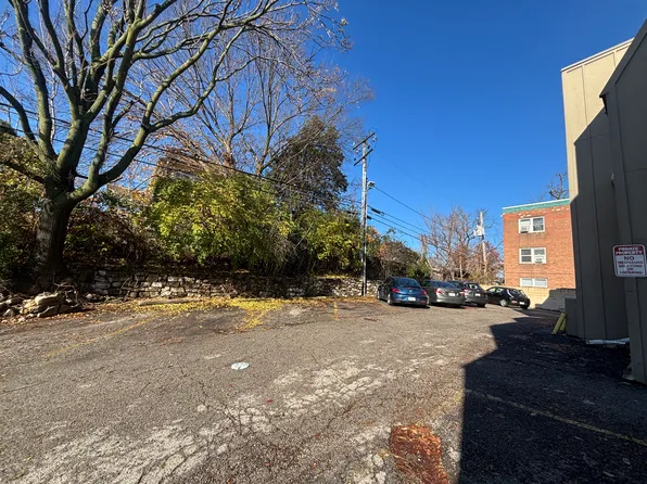 Arabell, 3740-3744 Warwick Blvd #E98ebfef4, Kansas City, MO 64111