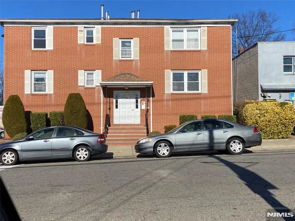 41 W Church St APT 11, Bergenfield, NJ 07621
