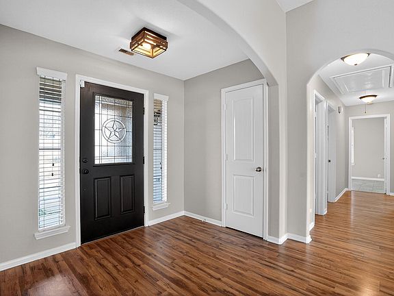 3rd image of 12325 Green Ridge Dr