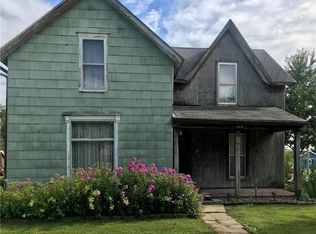 823 W 3rd St, Cameron, MO 64429