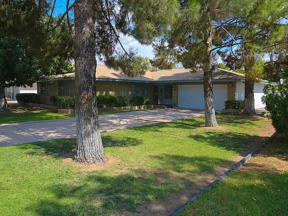 2nd image of 1929 E Pebble Beach Dr