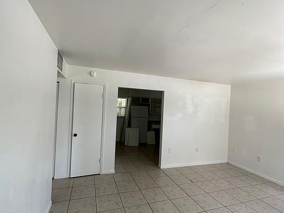 3rd image of 717 Carroll Ave SW #717