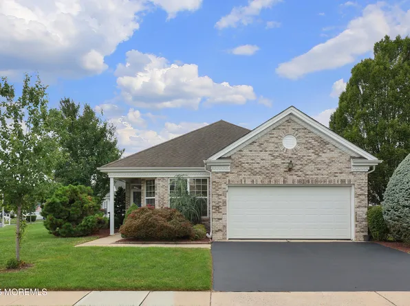 1 Essex Drive, Jackson, NJ 08527