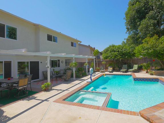 4th image of 404 Manzanita St