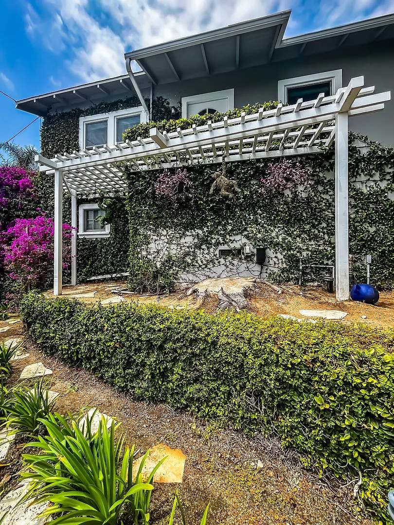 *Open House Sun 8/30 1pm-2pm* Unbelievable Stand-Alone 2-Bedroom House In Prime West Hollywood Hills — Photo 4