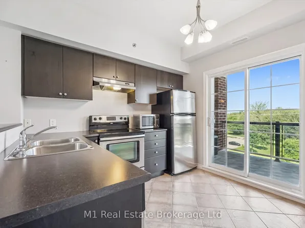 308 Watson Pkwy N #412, Guelph, ON N1E 0G7