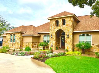 141 Diamond View Dr, La Vernia, TX 78121