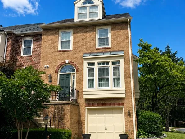 12000 Lisa Marie Ct, Fairfax, VA 22033