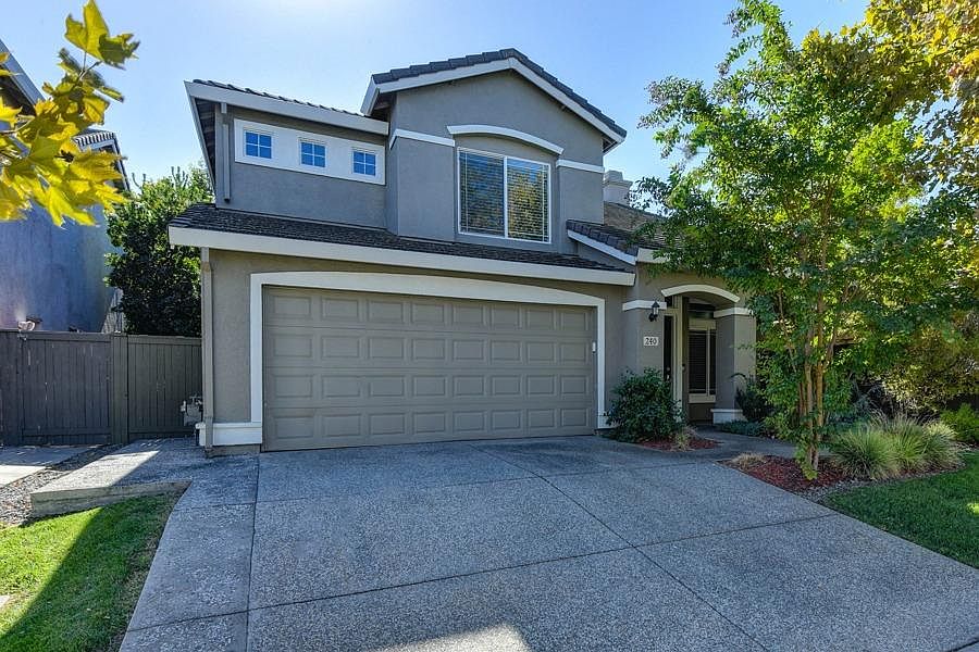 1st image of 240 Regency Park Cir