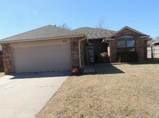 313 Marrgate Dr, Yukon, OK 73099