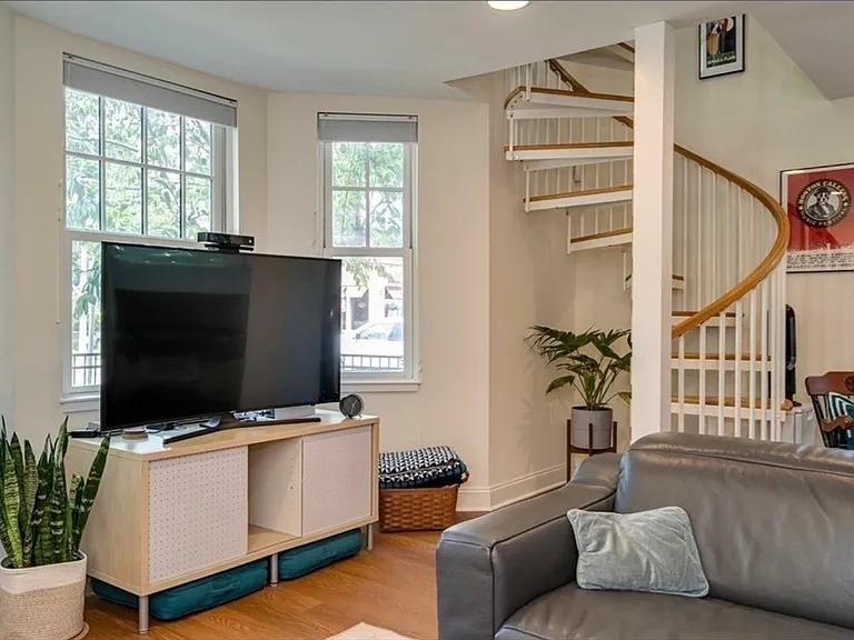 4040 Washington St #1 — Photo 13
