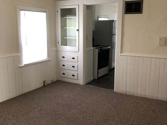 Dining room w/ built-in