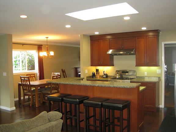 5th image of 2386 Boxwood Dr