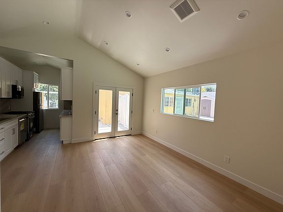 3rd image of 4931 Placidia Ave