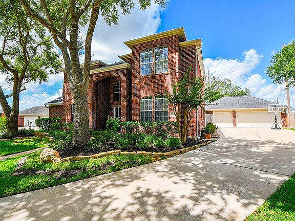 2nd image of 15202 Flameleaf Gardens Ct