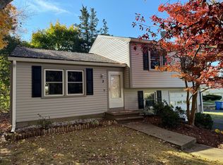 3 Avon Ct, Middletown, CT 06457