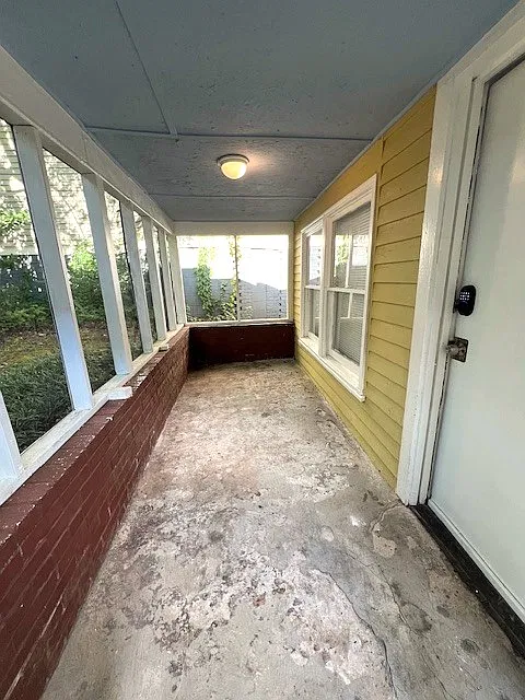 547 Atlanta Avenue Southeast - 5 — Photo 4